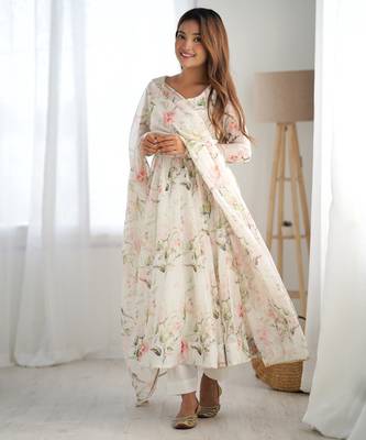 Wedding wear anarkali suit with dupatta 3