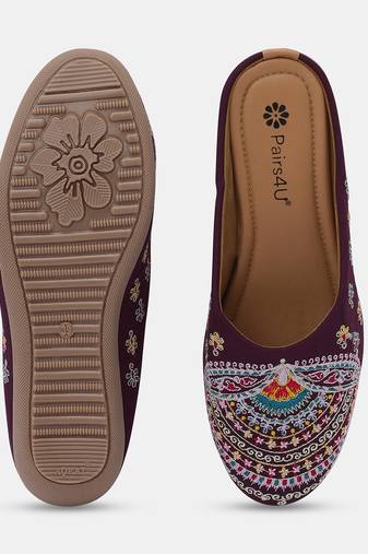 Pairs4u women's wine ethnic embroidered canvas juttis with comfortable pvc sole for universal occasions