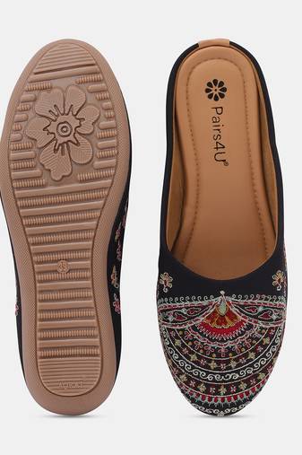Pairs4u women's black ethnic mojari jutti embroidered canvas slip-on comfortable sole punjabi traditional footwear