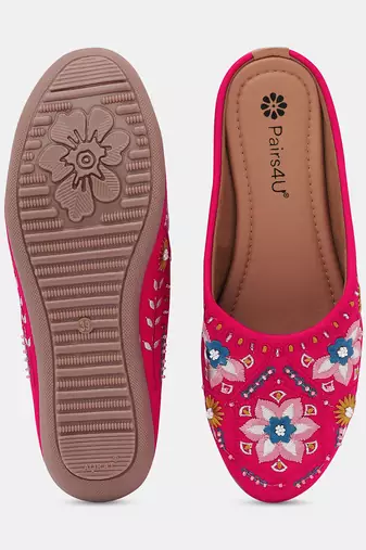 Pairs4u women's dark pink embroidered canvas punjabi jutti slip-on ethnic flats with comfortable pvc sole