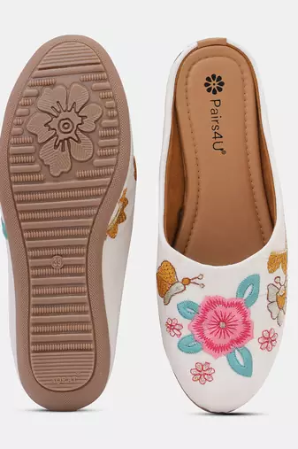 Pairs4u women's canvas embroidered punjabi white mojari juttis with comfortable pvc sole & stylised toe for ethnic wear