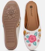 Pairs4u women's canvas embroidered punjabi white mojari juttis with comfortable pvc sole & stylised toe for ethnic wear