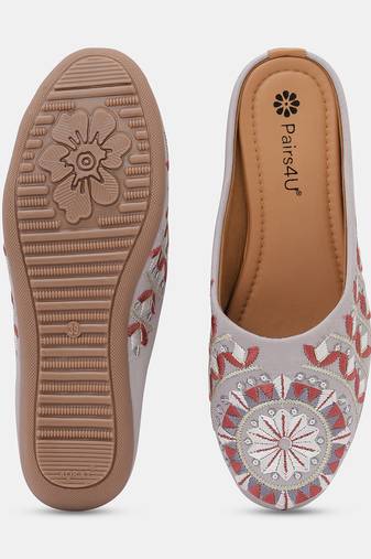 Pairs4u women's grey embroidered canvas jutti - stylish ethnic slip-on flats with comfortable pvc sole for women
