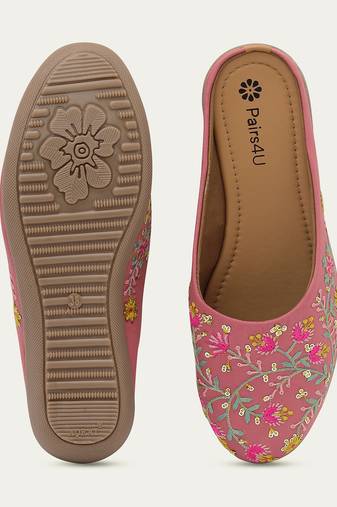 Pairs4u women's peach embroidered canvas juttis - ethnic slip-on flats with comfortable pvc sole