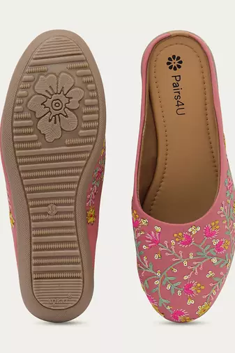Pairs4u women's peach embroidered canvas juttis - ethnic slip-on flats with comfortable pvc sole