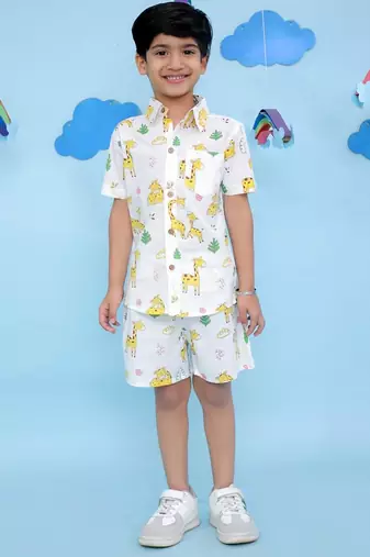 White cotton printed coordset for boys
