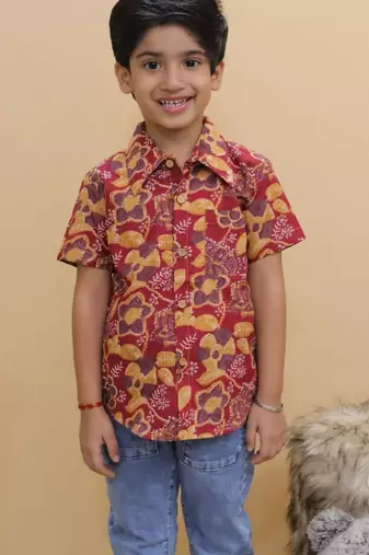 Red cotton printed shirts for boys