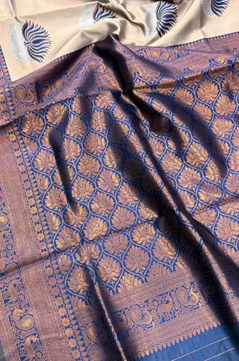 Woven Soft Silk Women's Saree With Blouse Set
