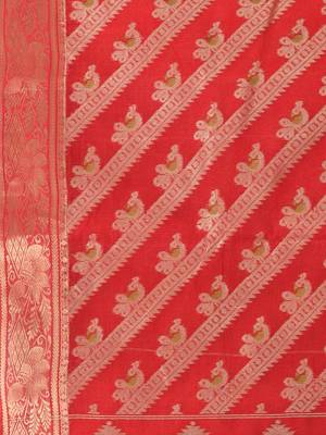 Elegant red patli pallu tant saree with golden border 5