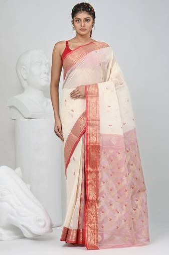 Elegant off white patli pallu tant saree with golden border