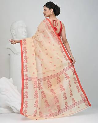 Elegant cream & red handwoven tant cotton saree with floral motifs 4