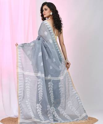Handspun cotton saree in grey with leaf and geometric patterns 3