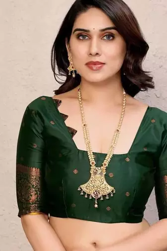 New Designer Banarasi Soft Silk Saree With Blouse Set For Women's