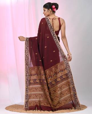 Maroon cotton saree with beige border and traditional woven pallu 3