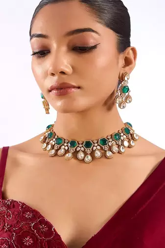 Gold plated green stone necklace set