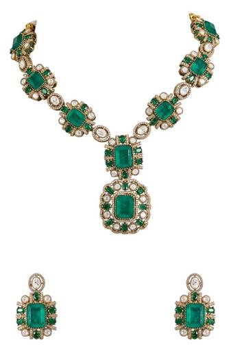 Gold plated green stone necklace set