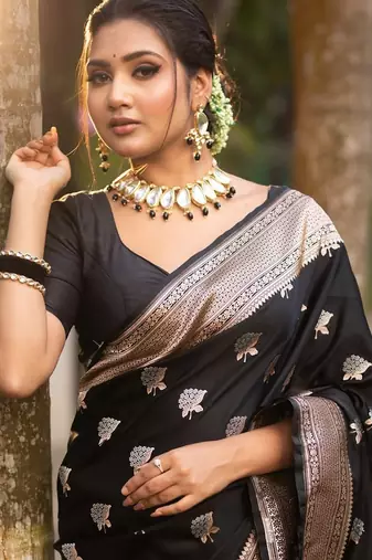 New Banarasi Silk Black Woven Women's Saree With Blouse Set 