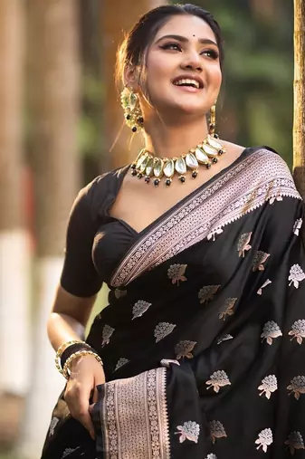 New Banarasi Silk Black Woven Women's Saree With Blouse Set 