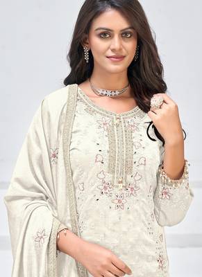 Off white vichitra silk embroidered Palazzo suit 2