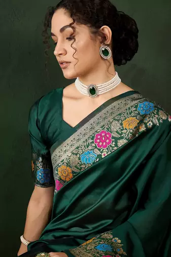 green woven jacquard silk blend saree with blouse piece