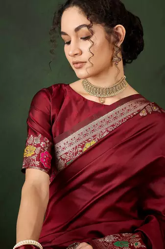 maroon woven jacquard silk blend saree with blouse piece