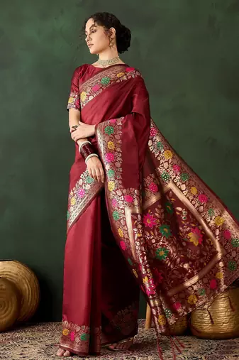 maroon woven jacquard silk blend saree with blouse piece
