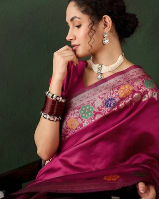 pink woven jacquard silk blend saree with blouse piece 3