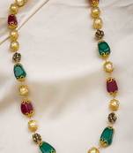 Single layer pearl necklace with red and green beads