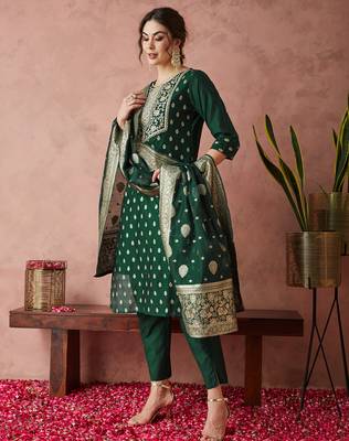 Rajgranth women's chanderi silk embroidered kurta set with jacquard dupatta 3