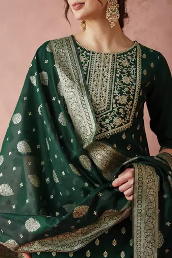 Rajgranth women's chanderi silk embroidered kurta set with jacquard dupatta