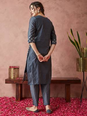 Rajgranth women's sequin work chanderi print straight side slit kurta set 2