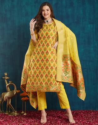 Rajgranth women's jacquard fabric jacquard print kurta set with dupatta 1