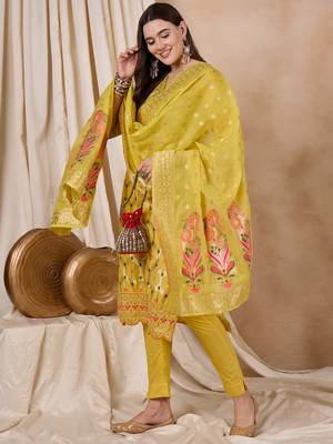 Rajgranth women's cotton chanderi fabric jacquard print kurta set with dupatta 1
