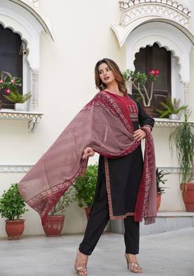 Cotton cambric  straight  printed kurti-pant-dupatta  set 2