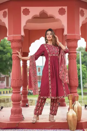 Cotton cambric a-line kurti-pant-dupatta  set