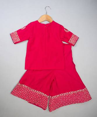 Pink embroidered silk Kurta Set 2