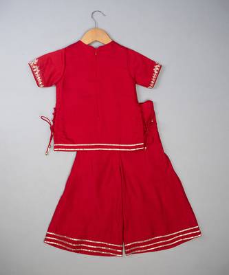 Red embroidered silk Kurta Set 2