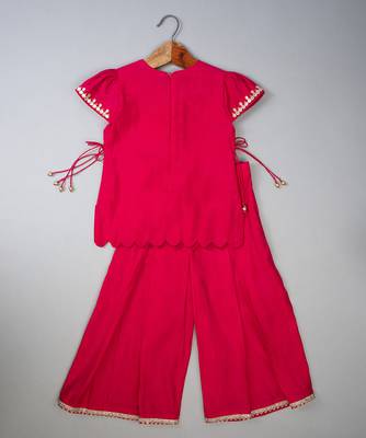 Pink embroidered silk kurta set 2