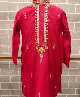 Pink embroidered silk kurta pyjama 4