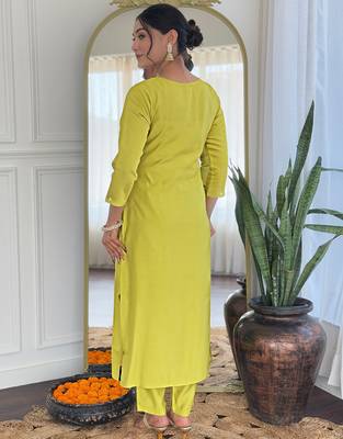 Women   s rayon embroidered straight kurta set with pant & taby printed dupatta 3