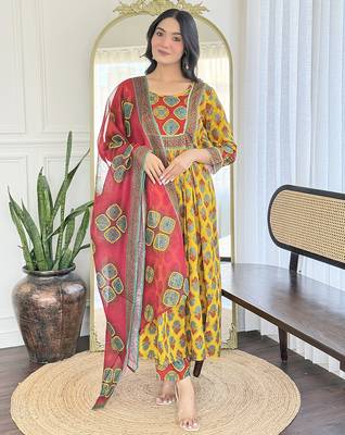 rayon printed flared kurta set with pant & linen printed dupatta 5