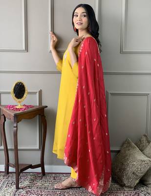 mustard chanderi embroidered kurta set with pant & viscose jacquard dupatta 2