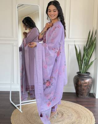 embroidered viscose straight kurta set with bsy pant & stylish taby printed dupatta 2