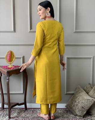 mustard chanderi embroidered kurta set with pant & viscose jacquard dupatta 3