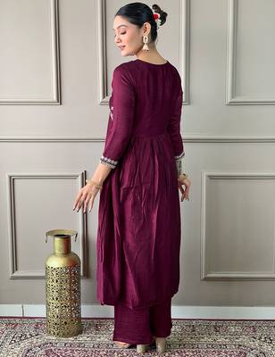 vichitra silk blend embroidered flared kurta set with viscose silk blend pant & chinon lace dupatta 3