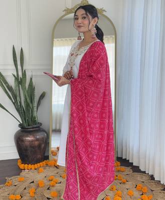 viscose embroidered straight kurta set with bsy pant & silk blend laced dupatta 2