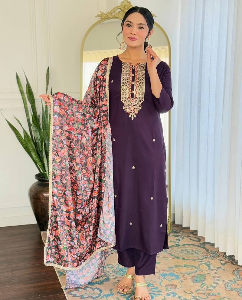 Women’s rayon embroidered straight kurta set with pant & silk chiffon embroidered laced dupatta