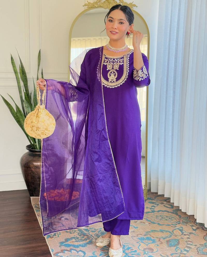 Women’s rayon slub embroidered straight kurta set with pant & organza laced dupatta
