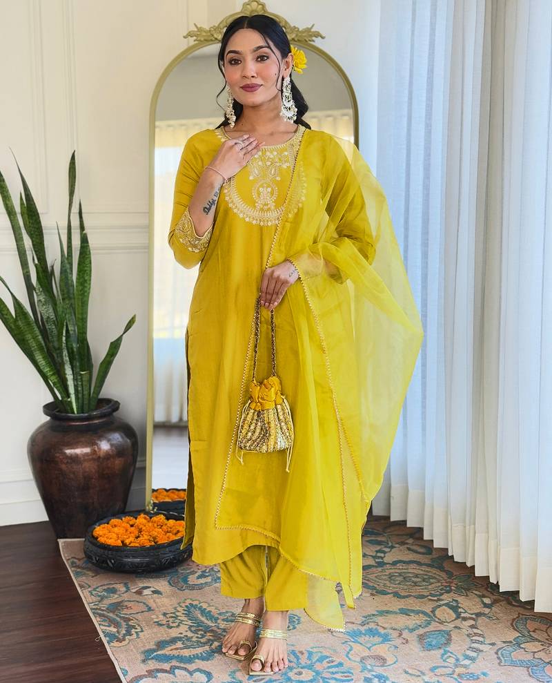 Women’s rayon slub embroidered straight kurta set with pant & organza laced dupatta