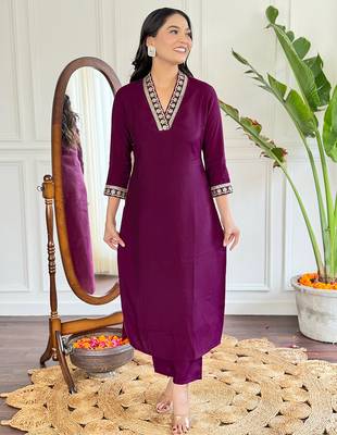 viscose silk blend embroidered kurta set with pant & printed chinon dupatta 5